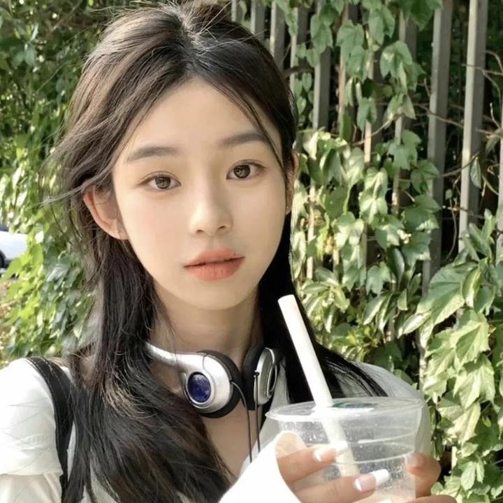 藏爱之咒海报